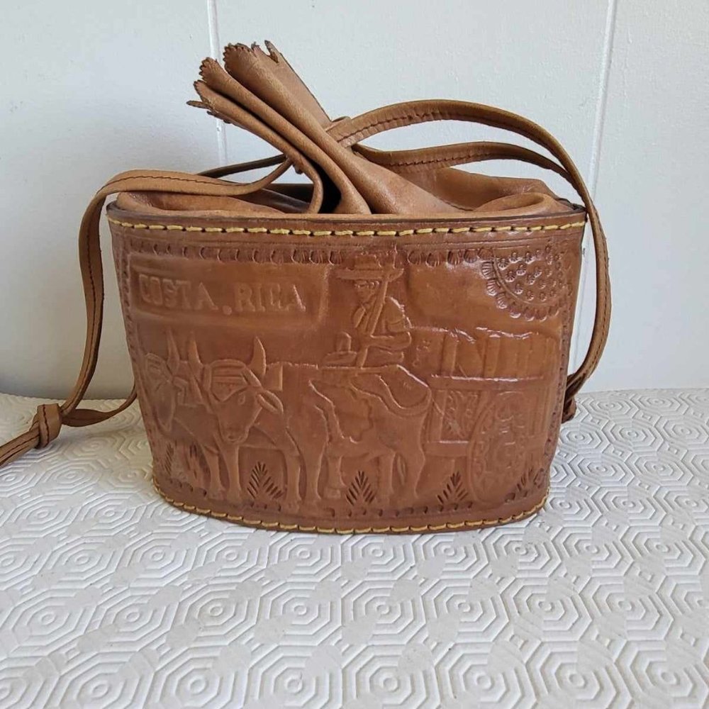 Beautiful Vintage Unique Bucket handbag from the leather work of Jesus Zunicaz